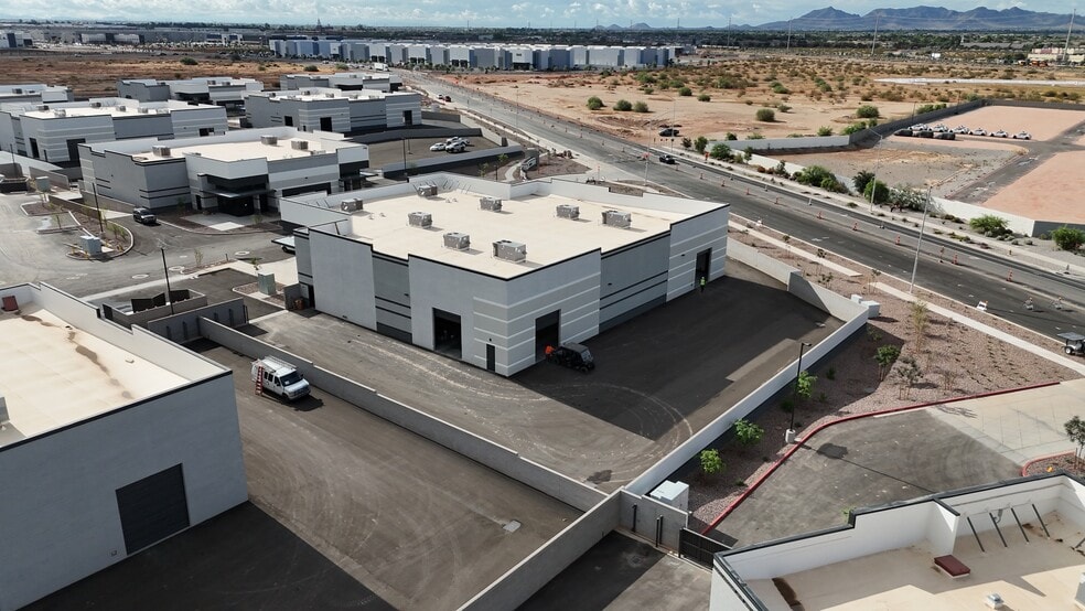More Photos Of 7320 E Pecos Rd, Mesa Warehouse For Sale
