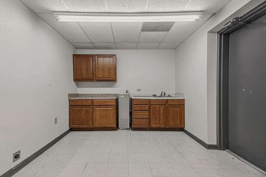 More Photos Of 3615 Stadium Blvd, Jonesboro Freestanding For Lease