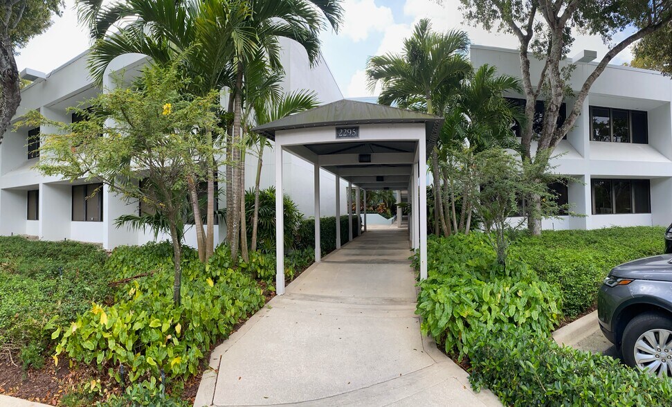 More Photos Of 2295 NW Corporate Blvd, Boca Raton Office Residential For Lease