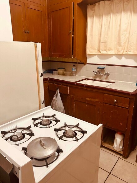 More Photos Of 1650 N Oracle Rd, Tucson Hotel For Sale