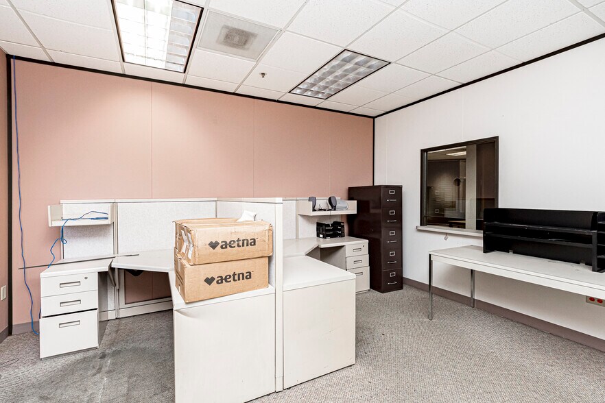 More Photos Of 3636 S Sherwood Forest Blvd, Baton Rouge Office For Lease