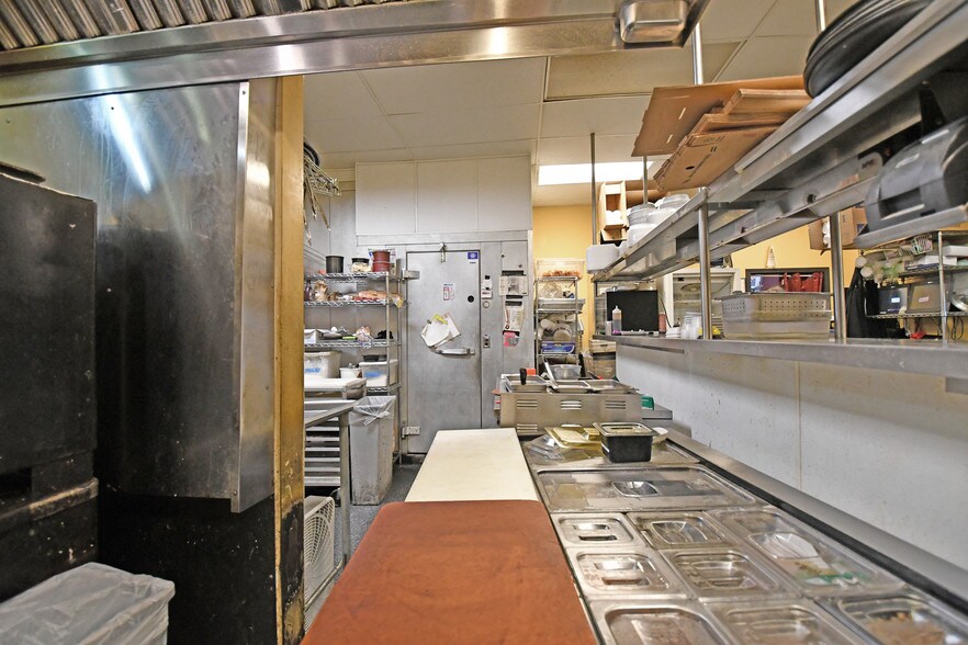 More Photos Of 5905-6055 Timber Ridge Dr, Prospect Unknown For Lease