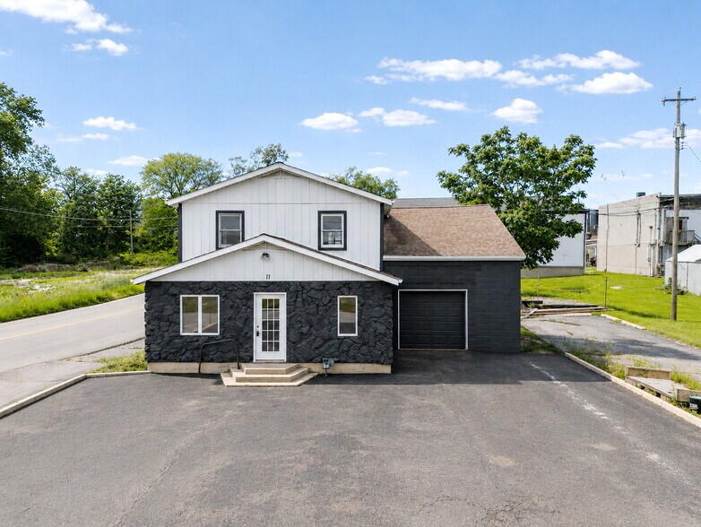 Primary Photo Of 11 Brierton Ln, Crystal City Office For Sale