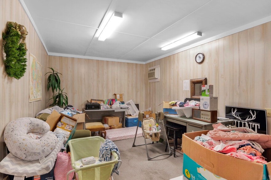 More Photos Of 2023 Memorial Dr, Waycross General Retail For Sale