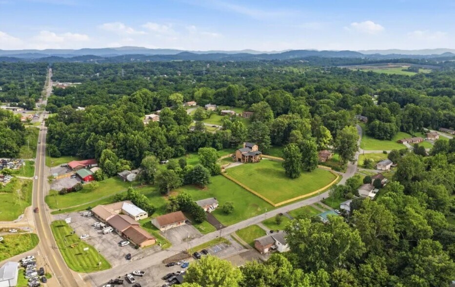 More Photos Of 105 Brookfield Dr, Kingsport Apartments For Sale