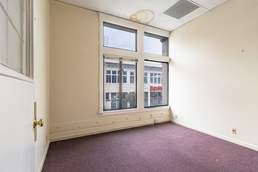More Photos Of 1307-1311 Sutter St, San Francisco Storefront Retail Office For Sale