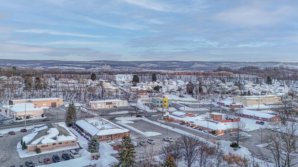 More Photos Of 200 S River St, Plains Medical For Sale