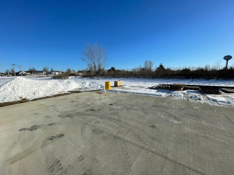 More Photos Of 1700 Commerce Dr, Tonganoxie Warehouse For Sale