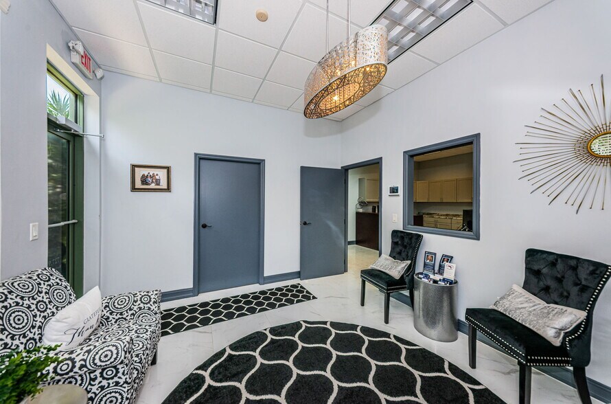 More Photos Of 3937 Tampa Rd, Oldsmar Medical For Lease