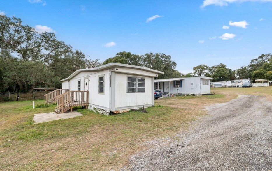 More Photos Of 6831 Wire Rd, Zephyrhills Manufactured Housing Mobile Home Park For Sale