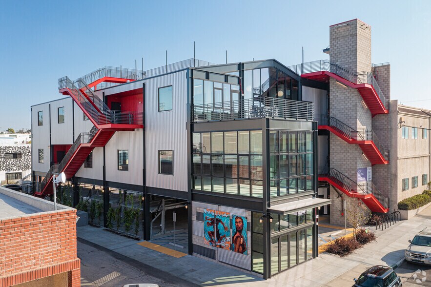 More Photos Of 212 Eucalyptus Dr, El Segundo Office For Sale