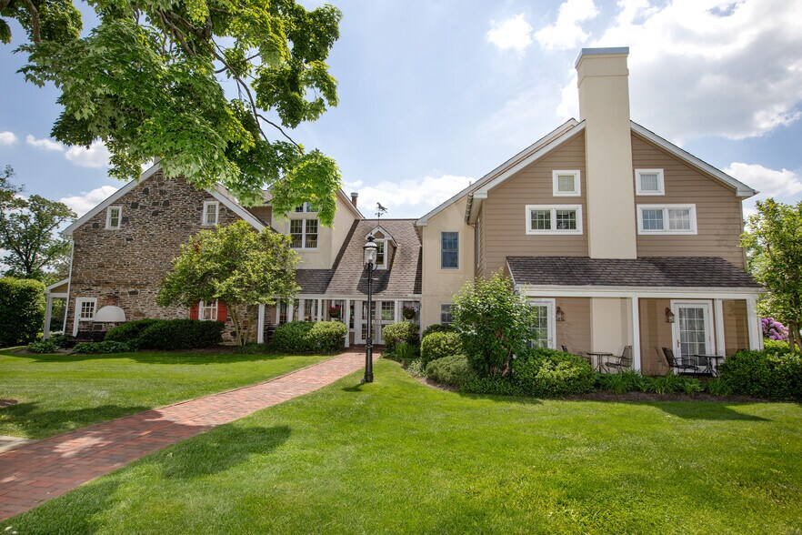 More Photos Of 1005 Horsham Rd, North Wales Hotel For Sale