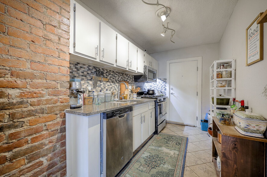 More Photos Of 4226-4228 Locust St, Kansas City Apartments For Sale