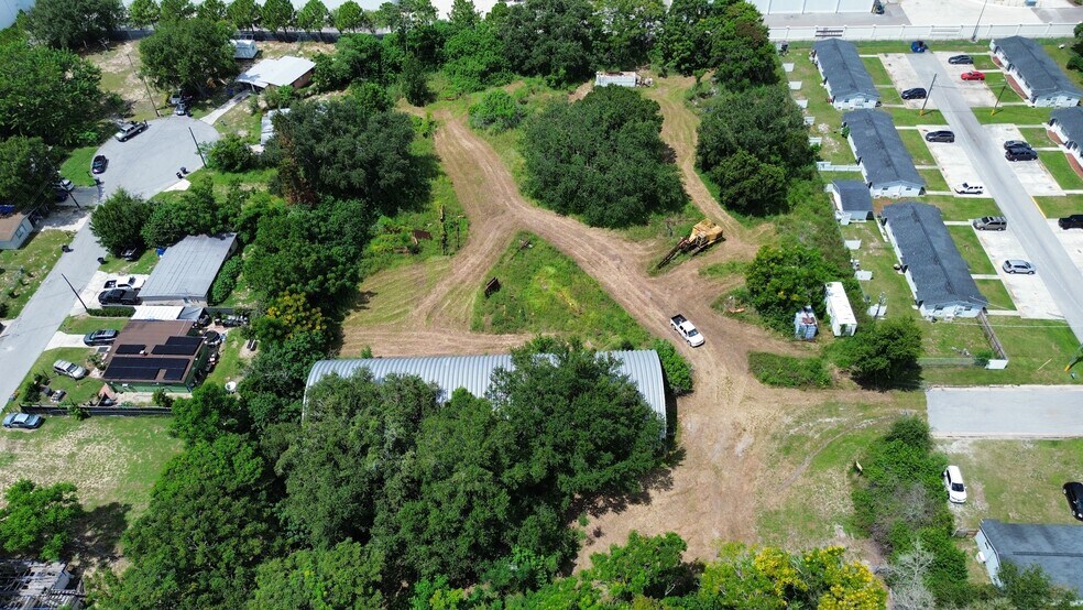 More Photos Of 820 Pine Rd, Auburndale Land For Lease