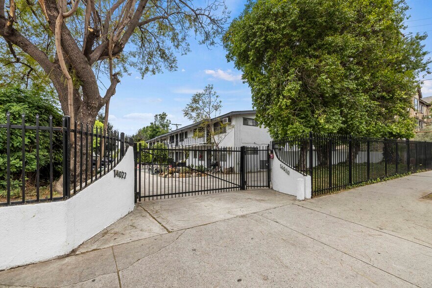 More Photos Of 14020-14022 Foothill Blvd, Sylmar Apartments For Sale