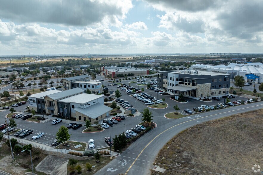 More Photos Of 1601 E Pflugerville Pky, Pflugerville Unknown For Lease