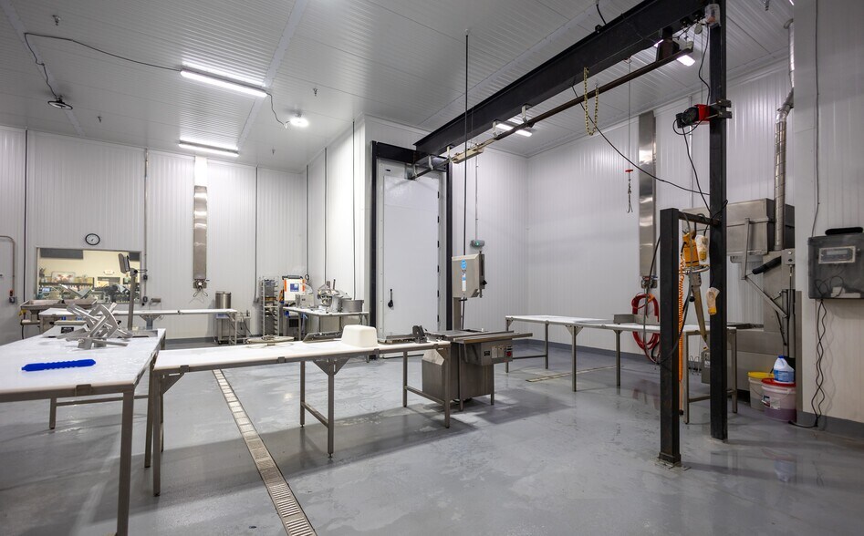 More Photos Of 1000 Colettas Way, Delphos Industrial For Sale