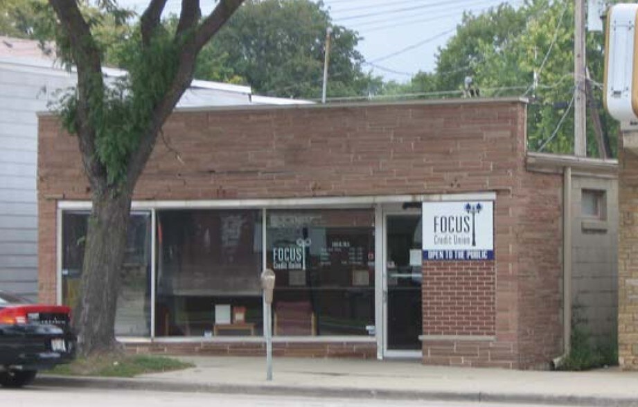 More Photos Of 12610 W Hampton Ave, Butler General Retail For Sale