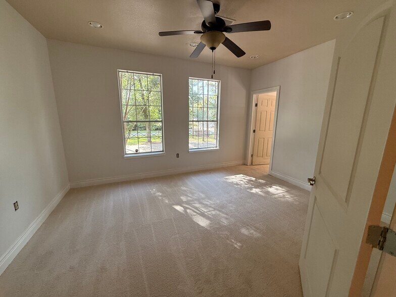 More Photos Of 16160 Porter Ln, Porter Land For Lease
