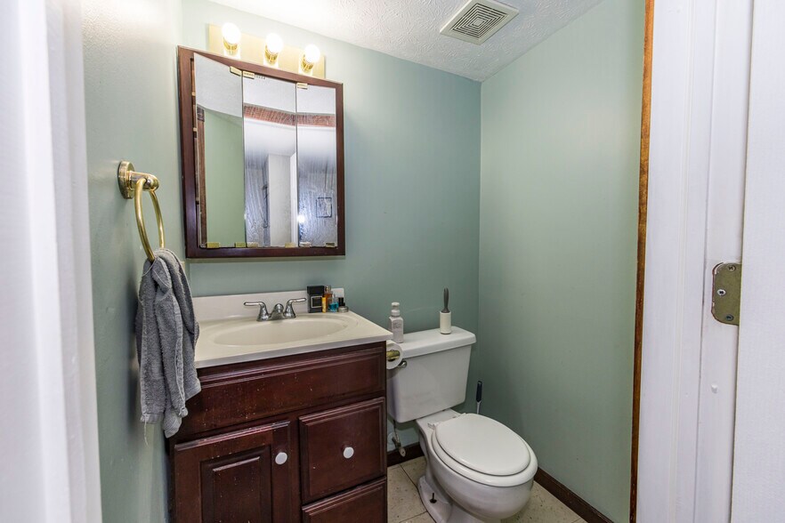 More Photos Of 3800 Grace Dr, Kent Multifamily For Sale