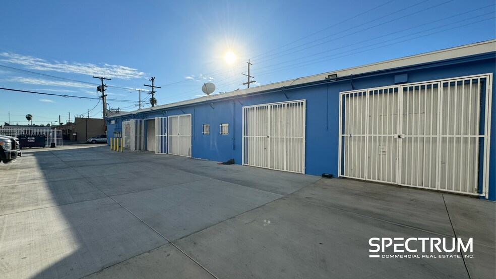 Primary Photo Of 8150-8166 Orion Ave, Van Nuys Warehouse For Lease