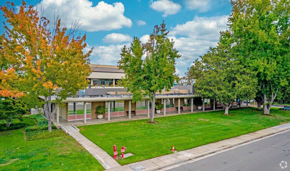 Primary Photo Of 2627 Hanover St, Palo Alto Research And Development For Lease