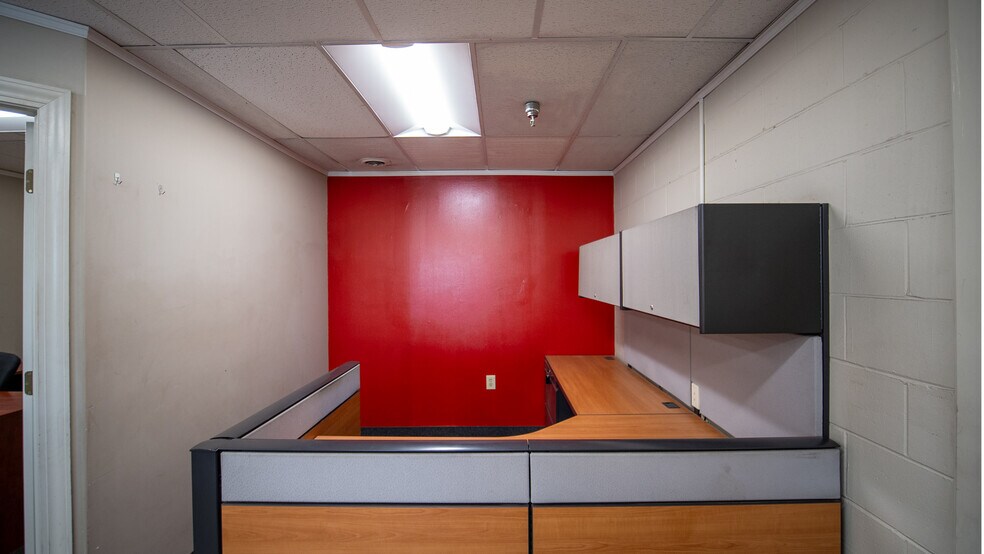 More Photos Of 4444 Highway 52 N, Rochester Auto Dealership For Sale