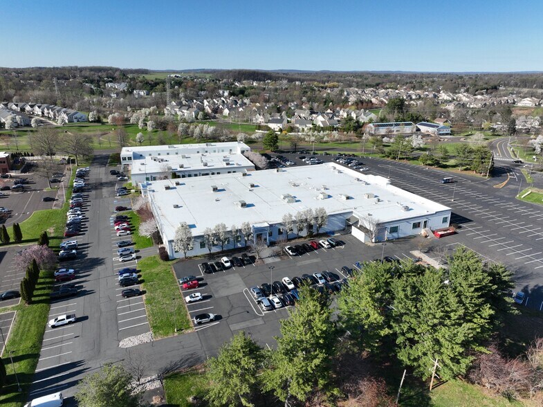 More Photos Of 828 Newtown Yardley Rd, Newtown Office For Lease