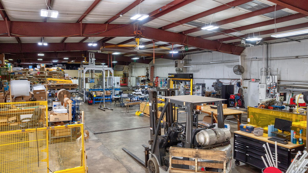 More Photos Of 328 Commerce Blvd, Bogart Warehouse For Sale