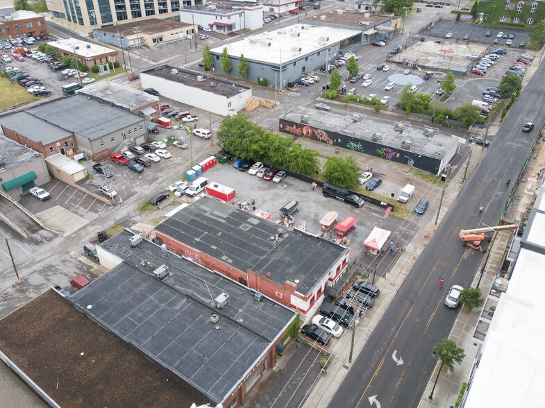 More Photos Of 516 5th Ave S, Nashville Freestanding For Sale