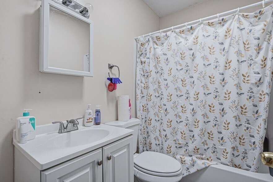 More Photos Of 139 E School St, Woonsocket Apartments For Sale