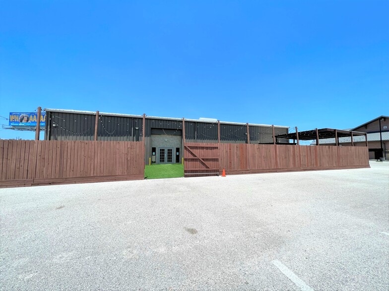 More Photos Of 22318 Interstate 45, Spring Storefront Retail Office For Lease