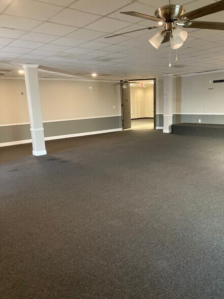 More Photos Of 6677 Rookin St, Houston Storefront Retail Office For Lease