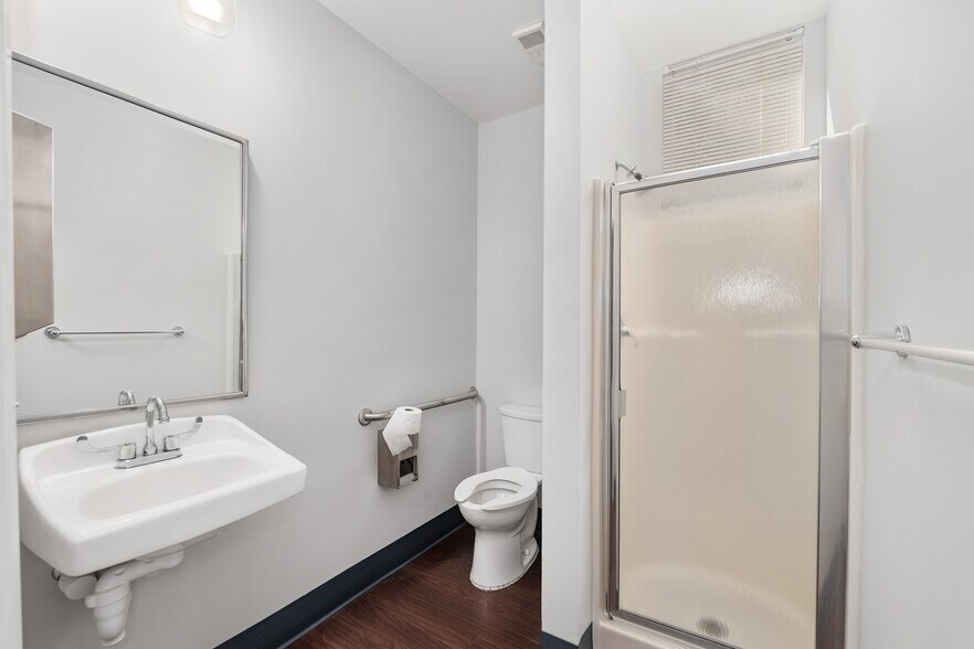 More Photos Of 1014 NW 57th St, Gainesville Medical For Lease