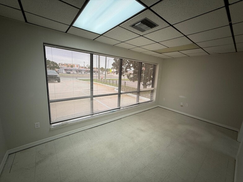 More Photos Of 47 W New Haven Ave, Melbourne Medical For Lease