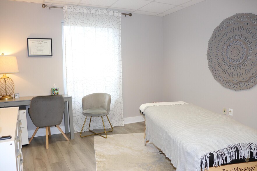 More Photos Of 3930 Walnut St, Fairfax Medical For Sale