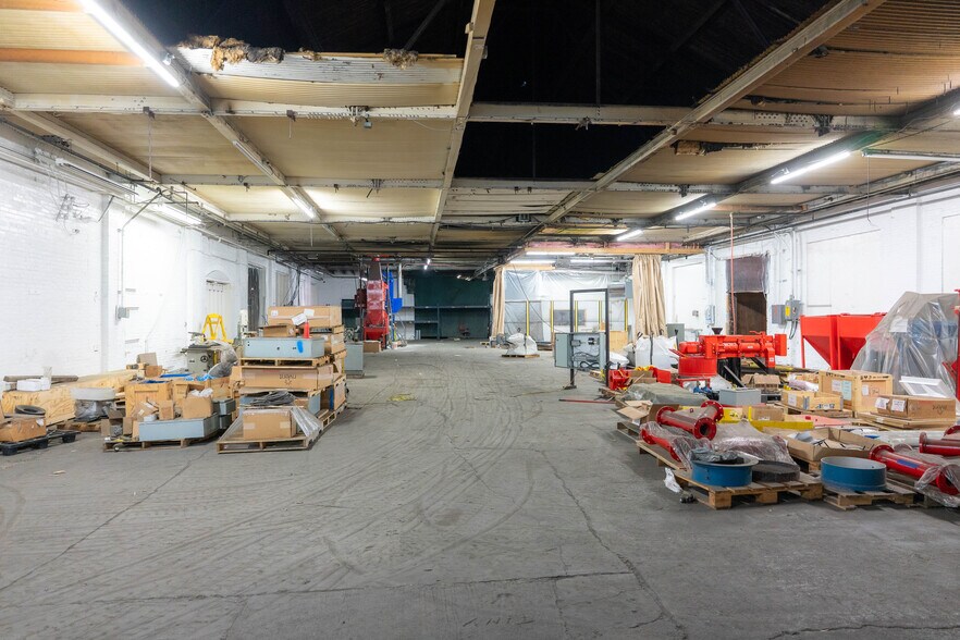 More Photos Of 2424 Columbus Rd, Springfield Warehouse For Sale