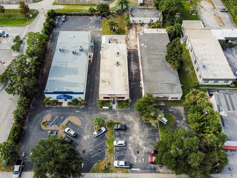 More Photos Of 1239 16th St, Vero Beach Storefront For Sale
