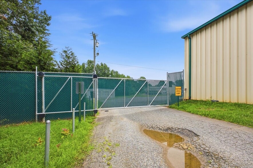 More Photos Of 135 Joshua Ct, Lincolnton Warehouse For Sale