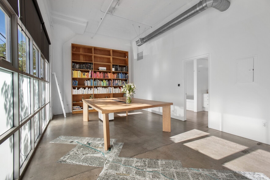 More Photos Of 500-530 Molino St, Los Angeles Office For Sale