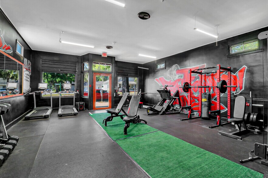 More Photos Of 307 Main Street, Ridgeland Flex For Sale