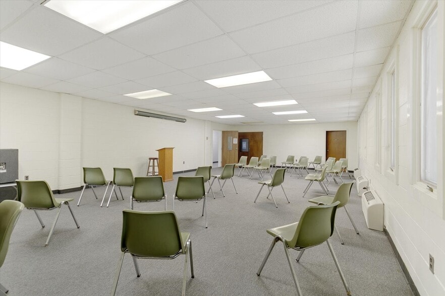 More Photos Of 1228 Todds Ln, Hampton Religious Facility For Sale