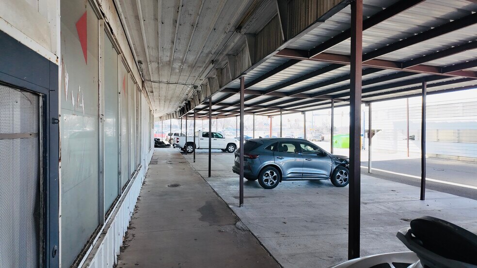 More Photos Of 1520 S Central Ave, Oklahoma City Manufacturing For Lease