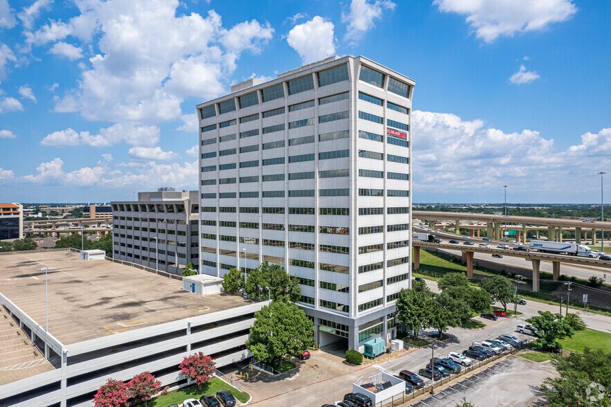 More Photos Of 8111 Lyndon B Johnson Fwy, Dallas Office For Lease