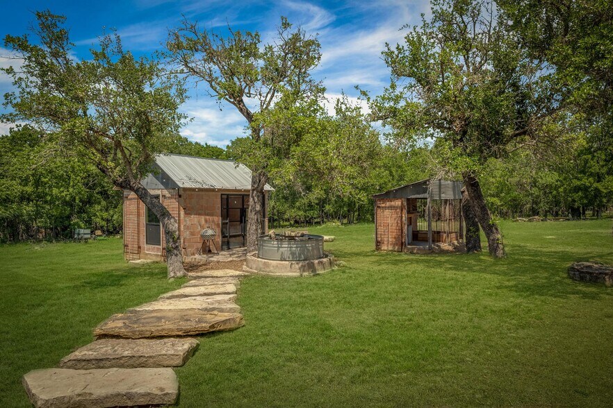 More Photos Of 6 US Highway 87, Comfort Office For Sale