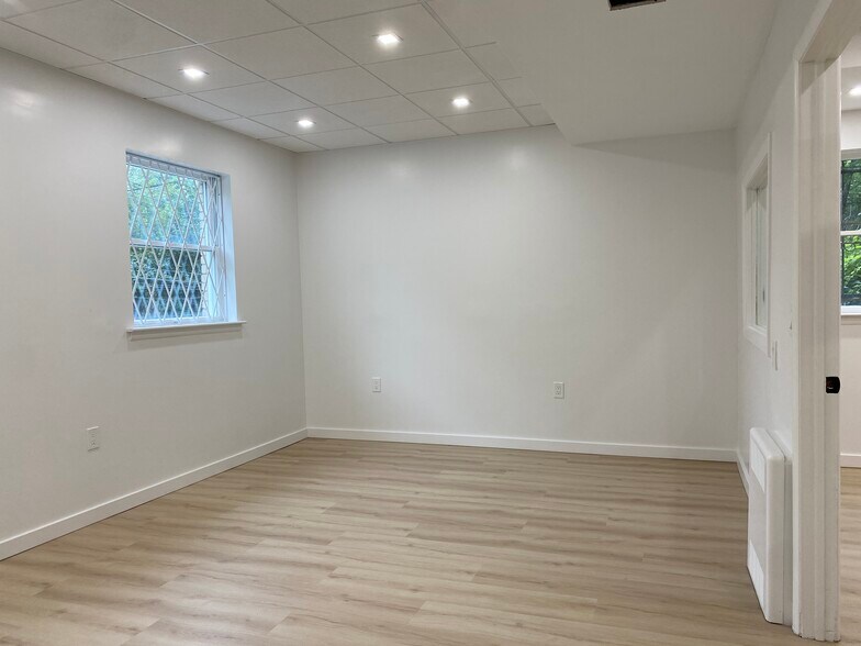 More Photos Of 40 Van Duzer St, Staten Island Medical For Lease