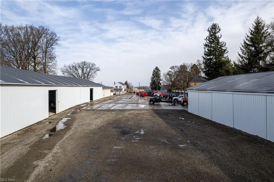 More Photos Of 15355 Old Lincoln Way, Dalton Light Manufacturing For Sale