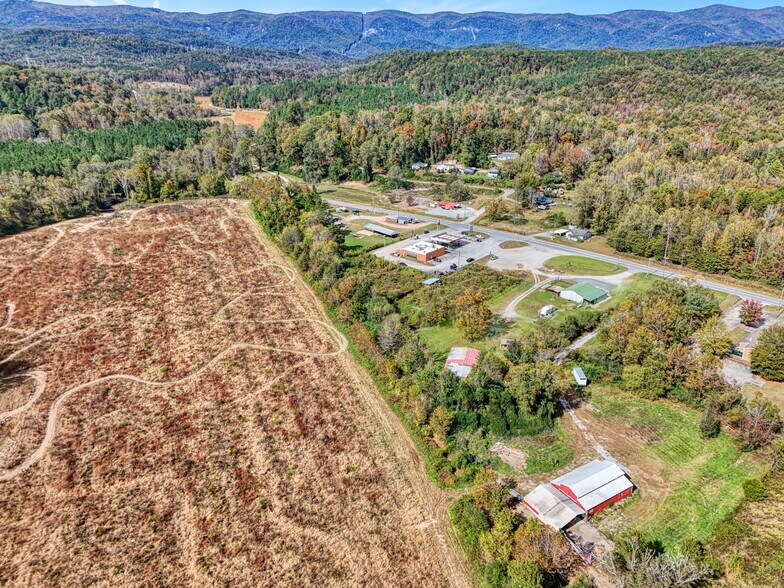 More Photos Of 4033 Geer Hwy, Cleveland General Retail For Sale