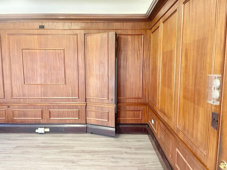 More Photos Of 257 E Main St, Westminster Multifamily For Sale