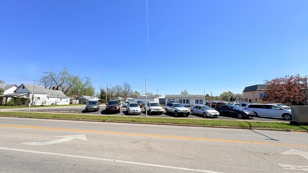 More Photos Of 1310 Poplar st, Terre Haute General Retail For Sale